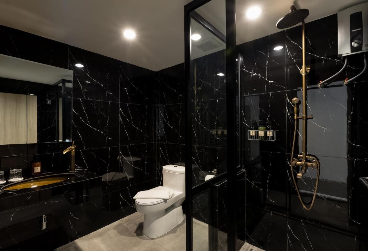 Heaven Boutique Hotel Bangkok Exterior photo